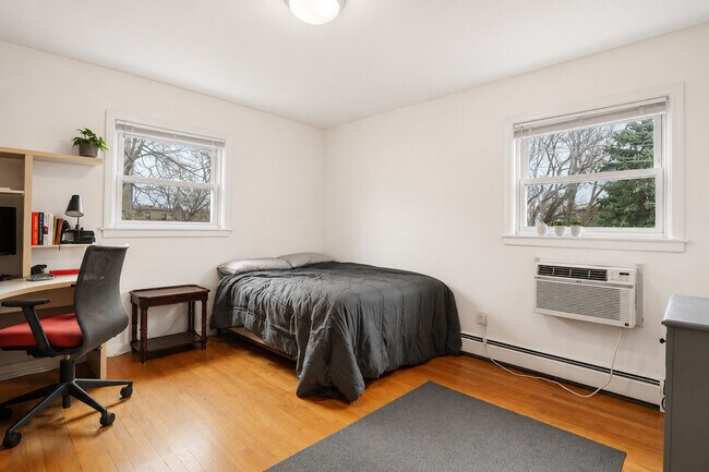 Building Photo - 2147 Ridge Ave