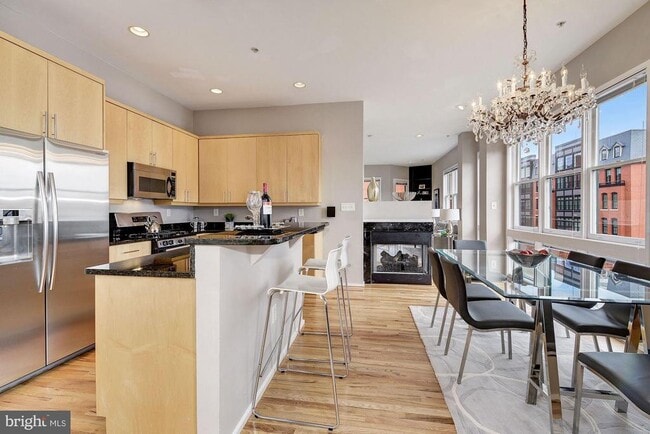 Building Photo - 1662 N Quinn St