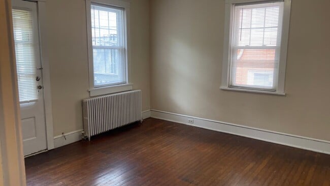 Building Photo - Beautiful 3 Bedroom 1 Bathroom in Lancaste...