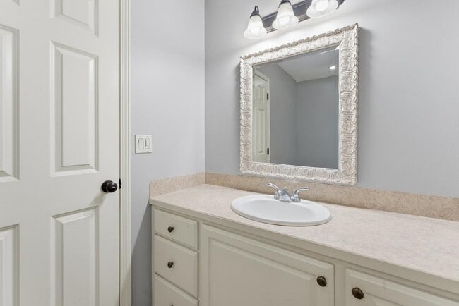 Building Photo - 620 Bienville St