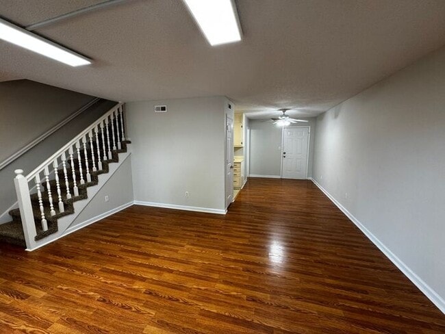 Building Photo - Townhome with attached garage near Tech Corridor and Research Park