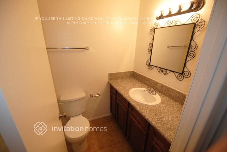 Building Photo - 514 E Westchester Dr