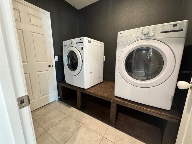 Building Photo - 512 Mckenna Dr