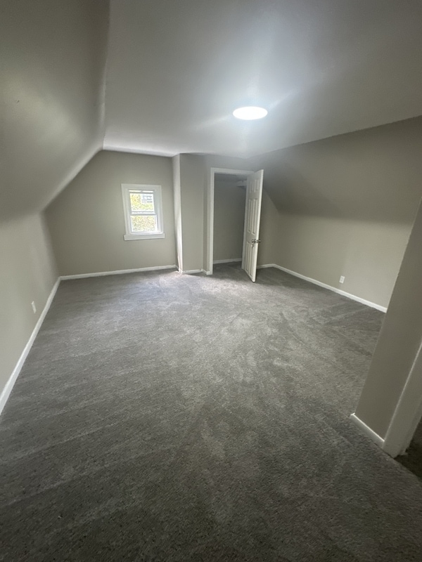 Building Photo - 1352 E 90th St