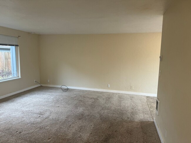 Building Photo - 41 N Lawrence St