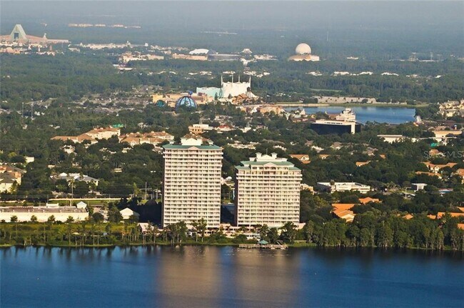 Building Photo - 13428 Blue Heron Beach Dr