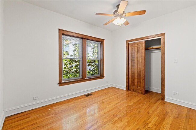 Building Photo - 3546 N Bosworth Ave