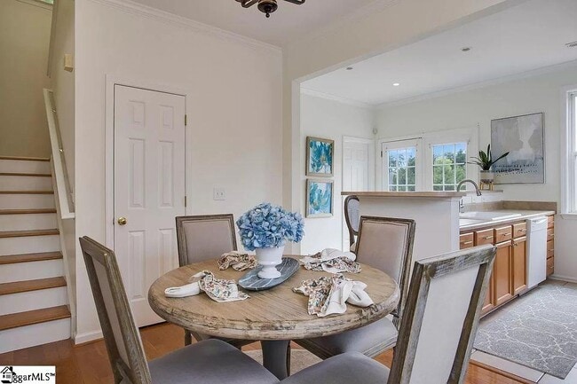 Building Photo - 12 Harvley St