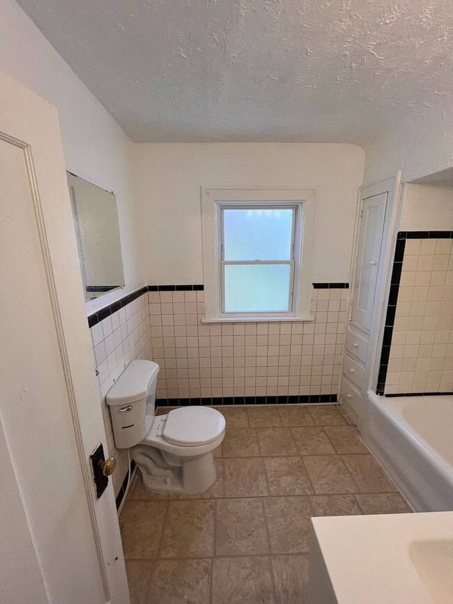 Building Photo - 18101 Schenely Ave