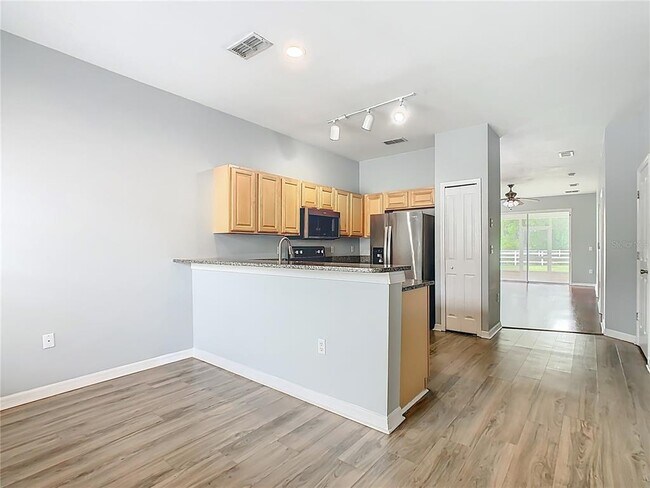 Building Photo - 2051 Winterset Dr