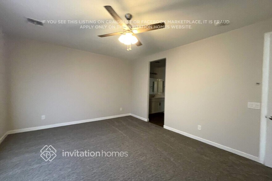 Building Photo - 17584 W Hadley St