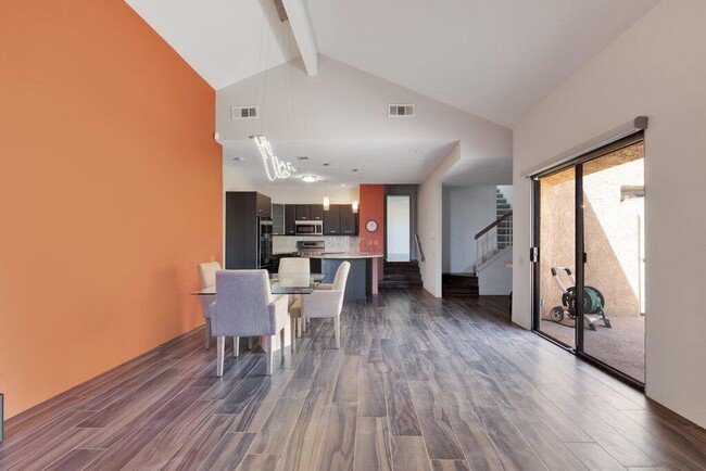 Building Photo - 73416 Irontree Dr
