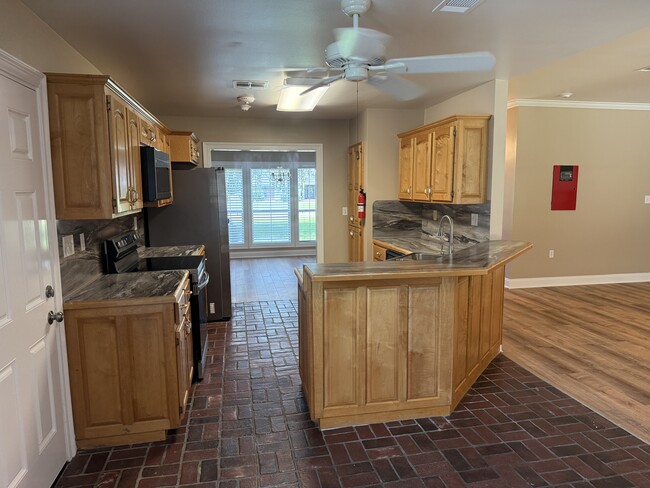 Building Photo - 41396 Jodie Ln
