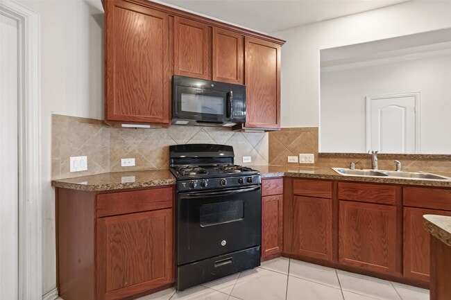 Building Photo - 5116 Dartmoor Ridge Trail