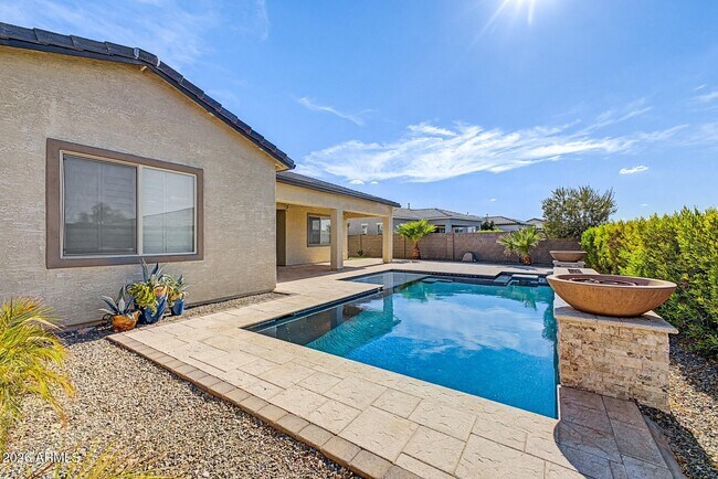 Building Photo - 17864 W Amberwood Dr