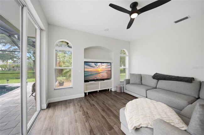 Building Photo - 2880 Vogler Ln