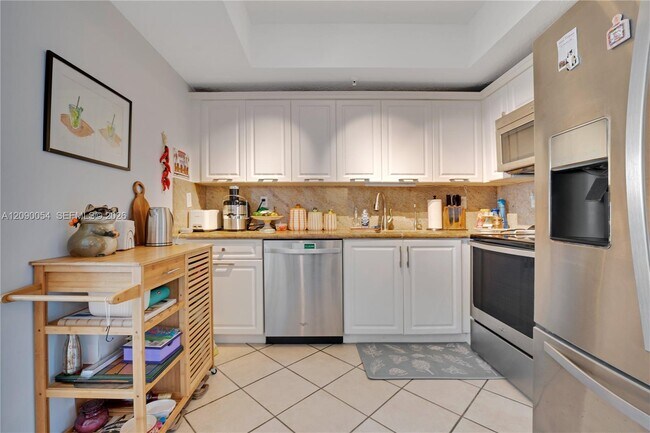Building Photo - 3500 Coral Wy