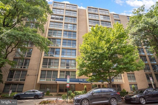 Building Photo - Westend/Dupont Gem!