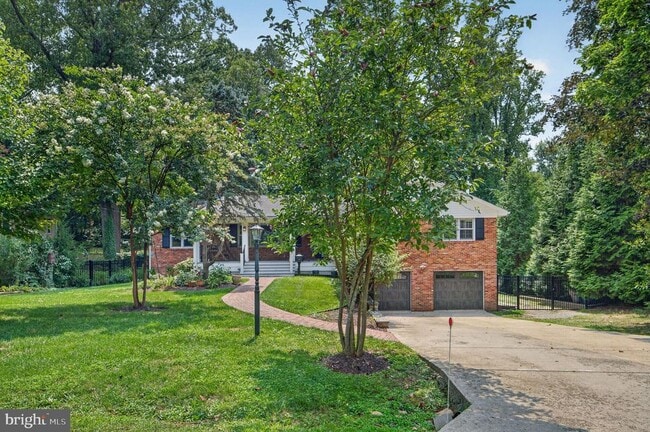 Building Photo - 6443 Walters Woods Dr
