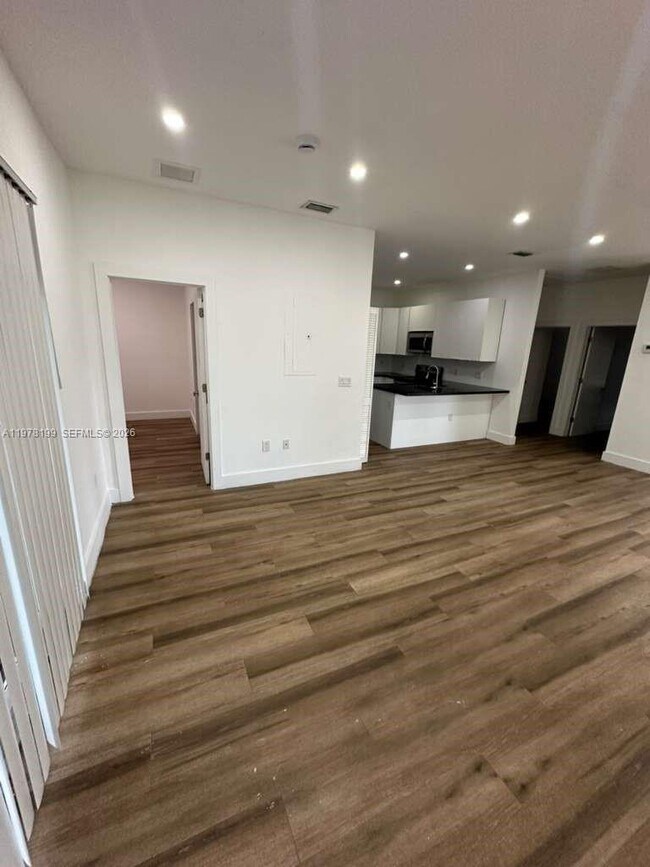 Building Photo - 9999 NW 23rd Ave