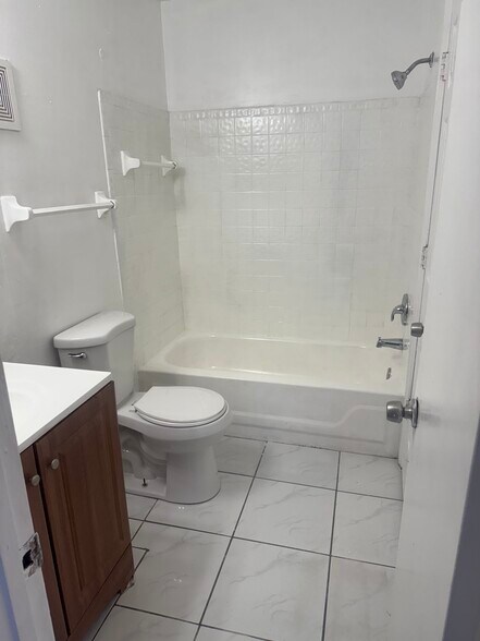 Building Photo - 11638 NW 23rd Ct