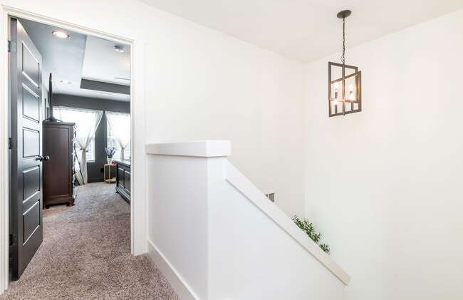 Building Photo - Do Not Miss this Beautiful piece of property.