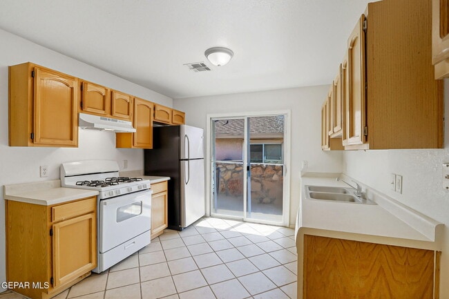 Building Photo - 12504 Jon Evans Dr