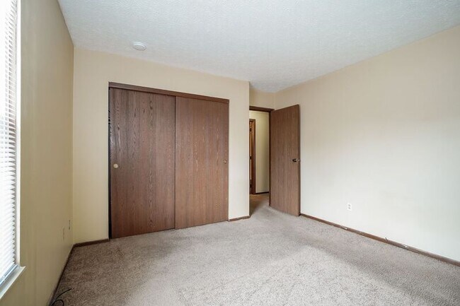 Building Photo - 2510 Thimbleberry Rd