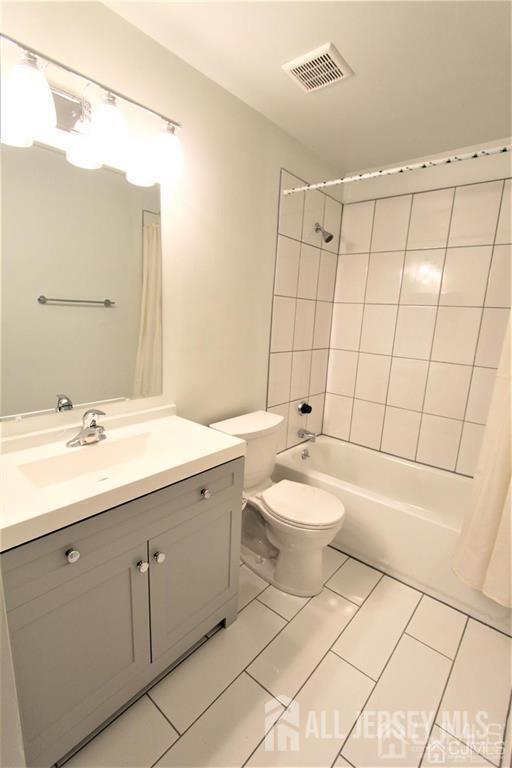 Building Photo - 1219 Ravens Crest Dr