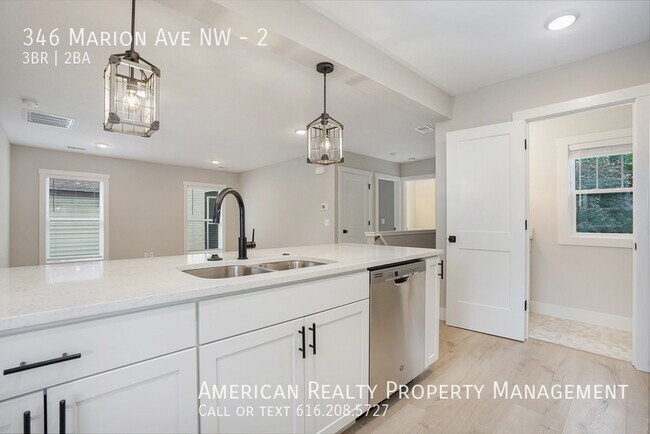 Building Photo - 346 Marion Ave NW