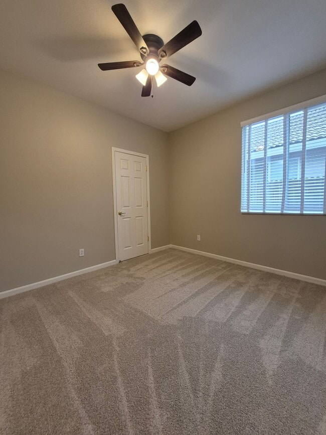 Building Photo - Now Leasing!! 3bd/2ba Gorgeous Single-Story Home Located In Roseville