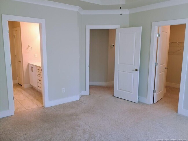 Building Photo - 510 Falls Creek Dr