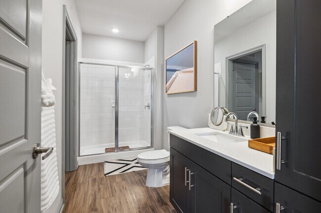 Building Photo - 601 Meeting St