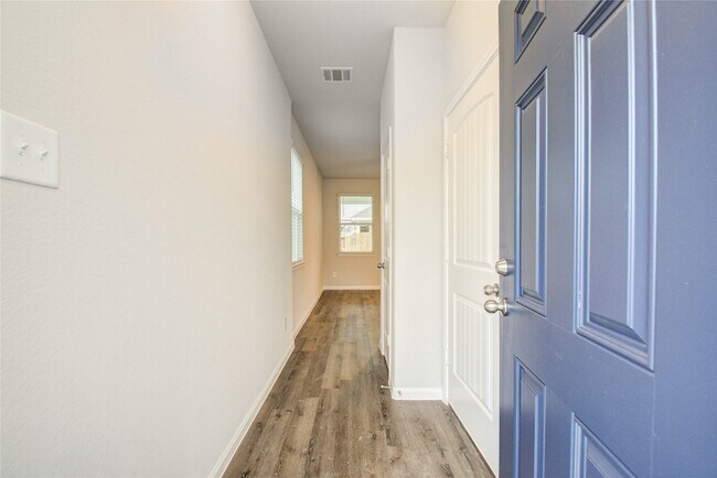 Building Photo - 21915 Grand Majestic Dr