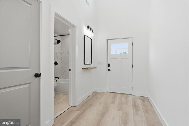 Building Photo - 96 Elderberry Dr