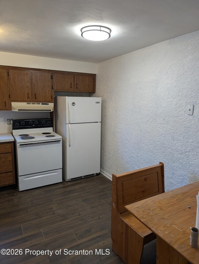 Building Photo - 116 Broad St