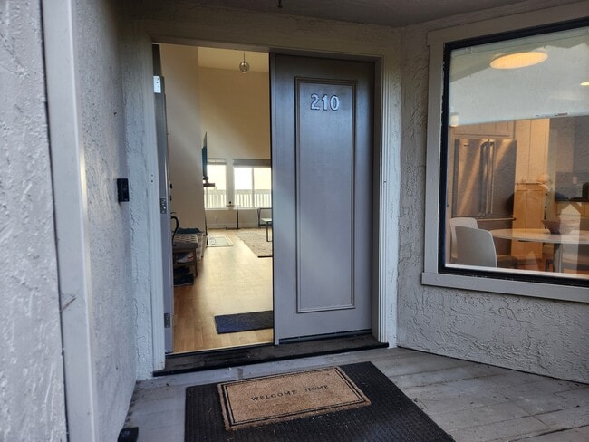 Building Photo - 210 Palmetto Ave