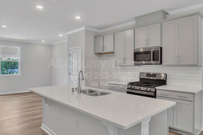 Building Photo - 1715 Chirping Trl