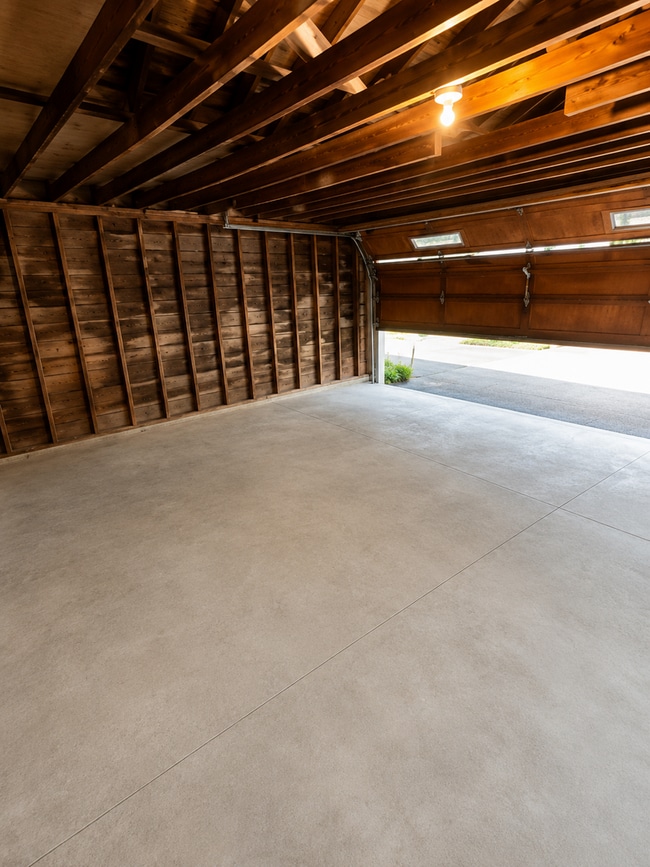 Building Photo - Charming 3BR Rental with Extra Living Space in Basement