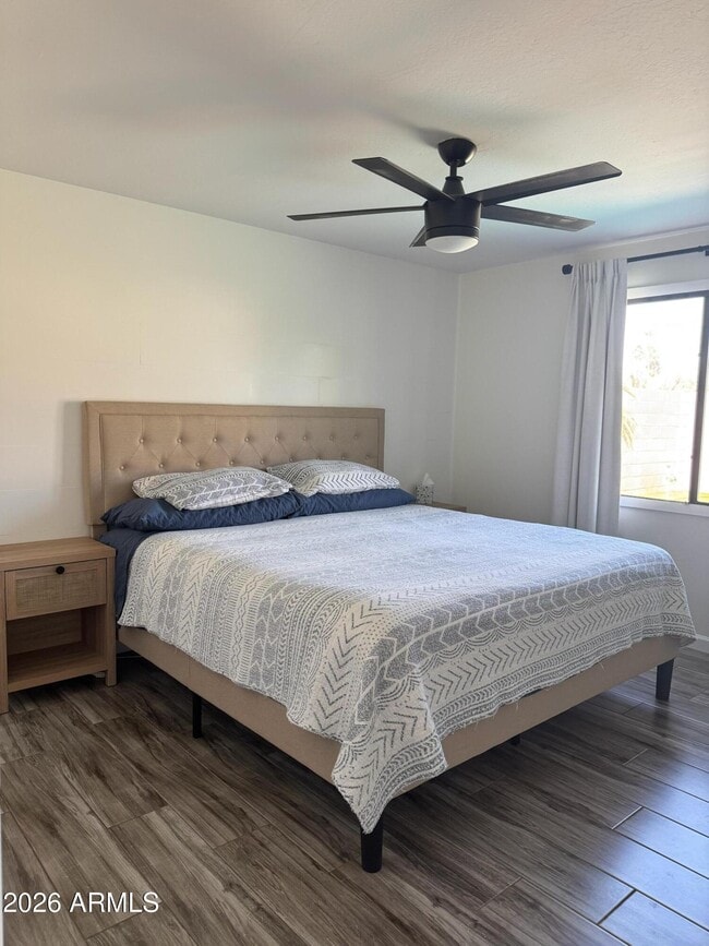 Building Photo - 3756 E Pershing Ave