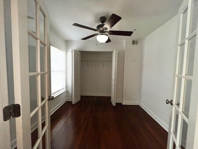 Building Photo - 2071 Dixie Belle Dr