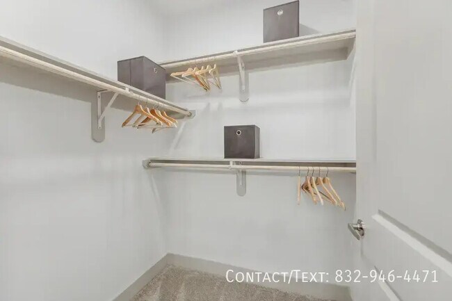 Building Photo - Act Fast: 6 Weeks Free Rent When You Lease...