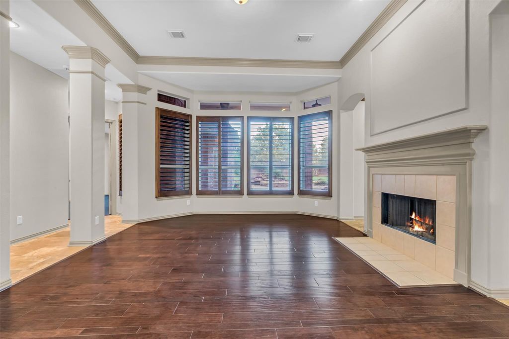 Building Photo - 19309 Whispering Grove E