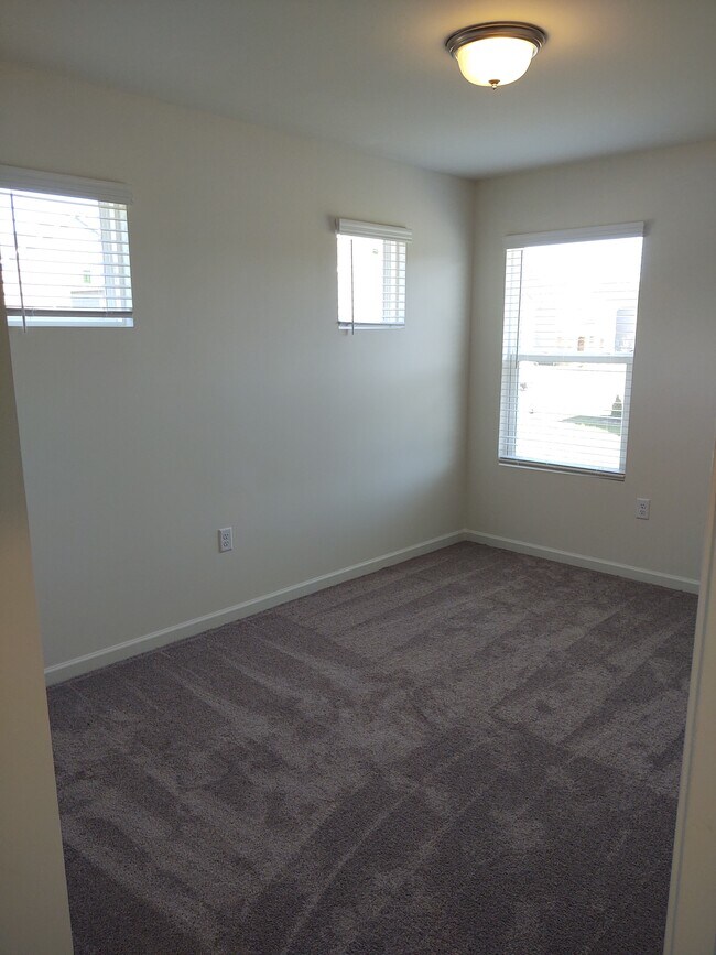 Building Photo - 3316 Deerchase Cir