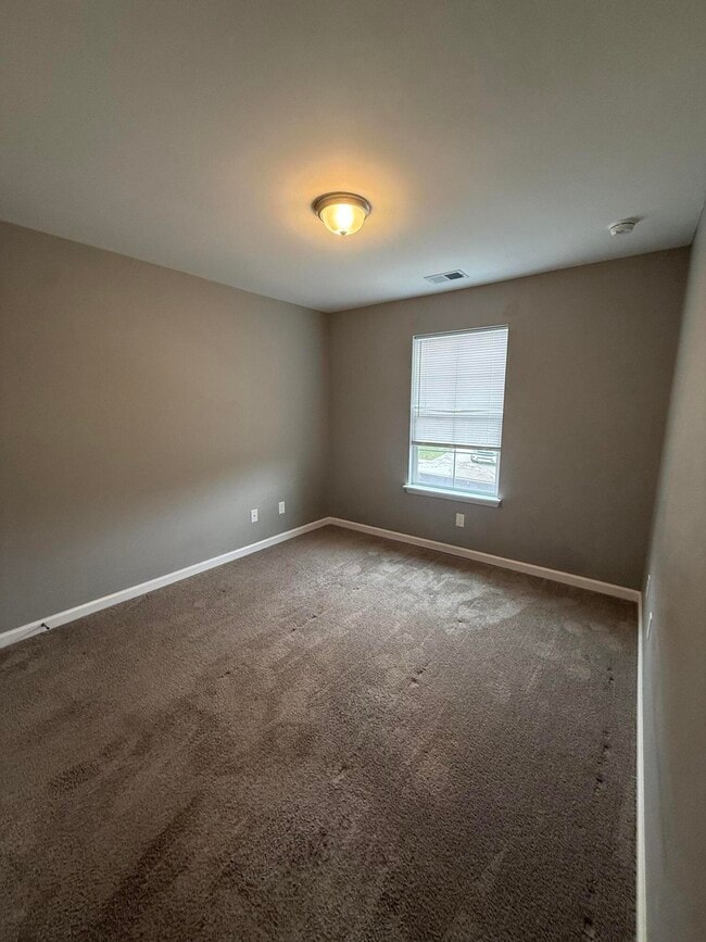 Building Photo - 149 Landry Ln