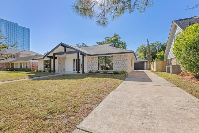Building Photo - 12315 Barryknoll Ln