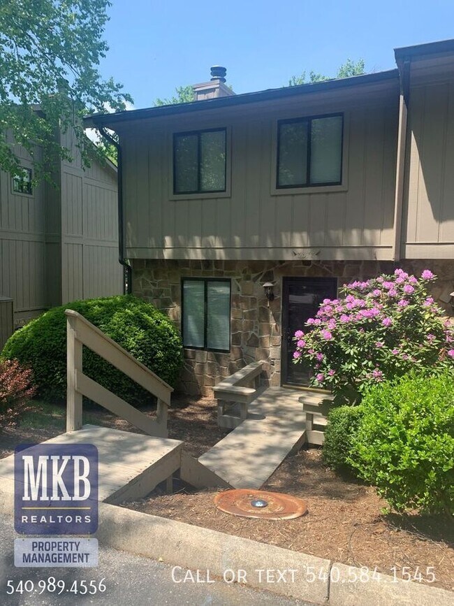 Building Photo - 3377 Kelly Ln
