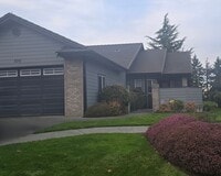 Building Photo - Sunland Townhome for Lease