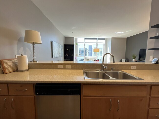 Building Photo - Top-Floor Pearl District Condo with Floor-to-Ceiling Windows, Courtyard Views & In-Unit Washer/Dryer