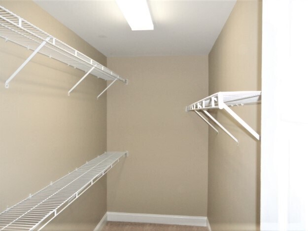 Building Photo - 7167 Orchard Knob Dr